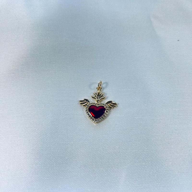 DIJE CORAZON ROJO CON ALAS