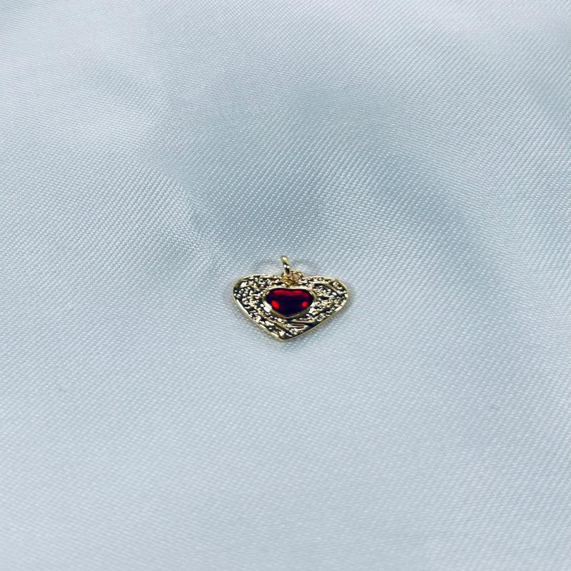 DIJE DE CORAZON ROJO