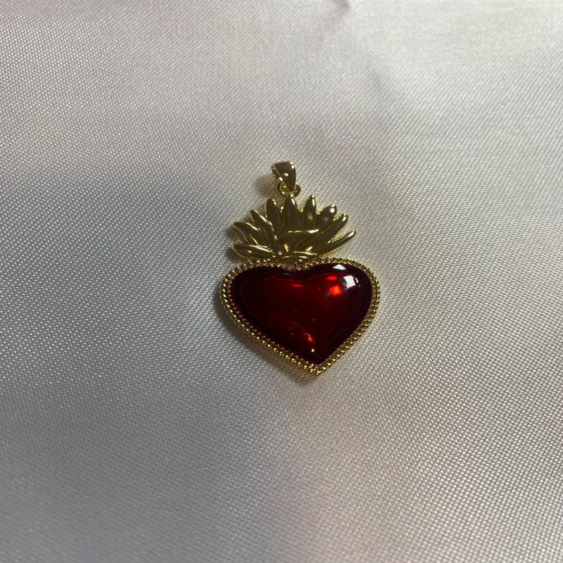 DIJE DE CORAZON ROJO Y FLAMAS